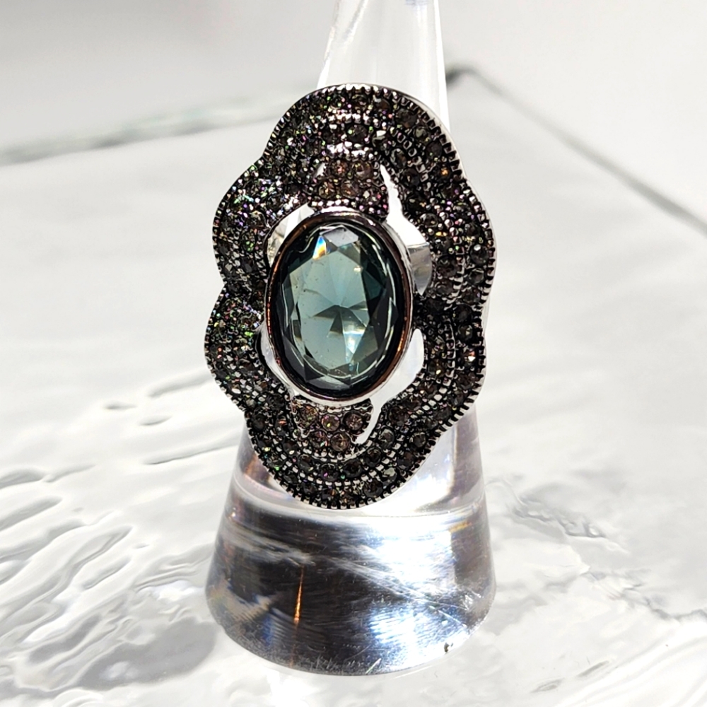 Silver Peridot and Marcasite Statement Ring Size 7